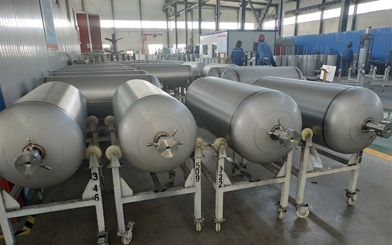 Cryogenic Insulated Cylinders